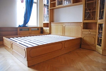 Klikněte pro velkou fotografii produktu Stylová postel
